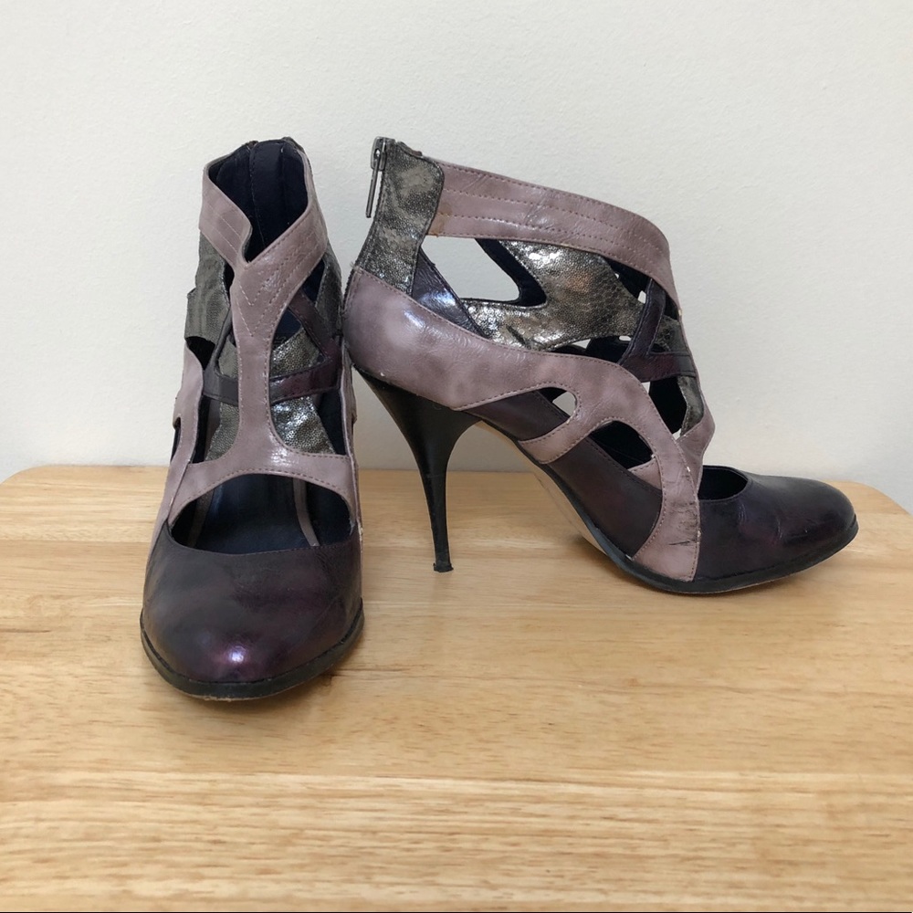 Steve Madden Luxe | statement pumps